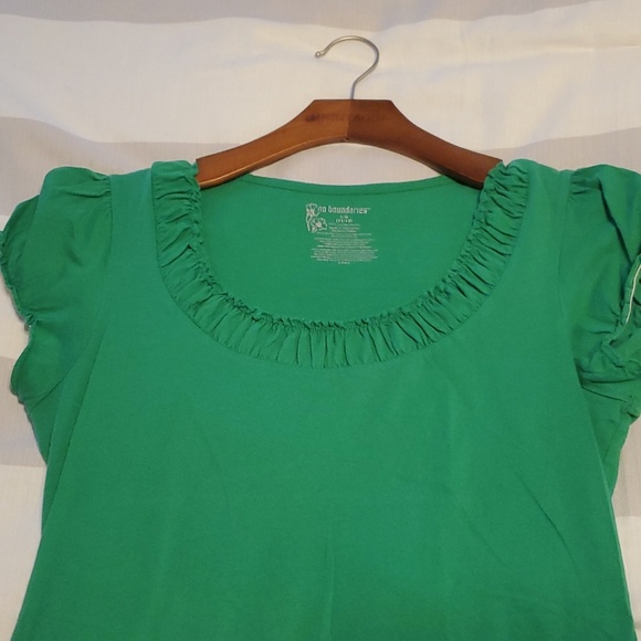 Green, no boundaries t-shirt, size L - Picture 4 of 6